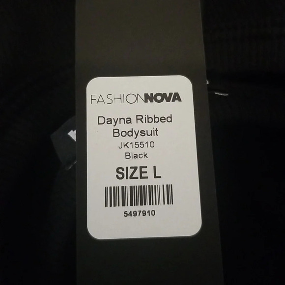 Fashion Nova ribbed bodysuit - Picture 4 of 4